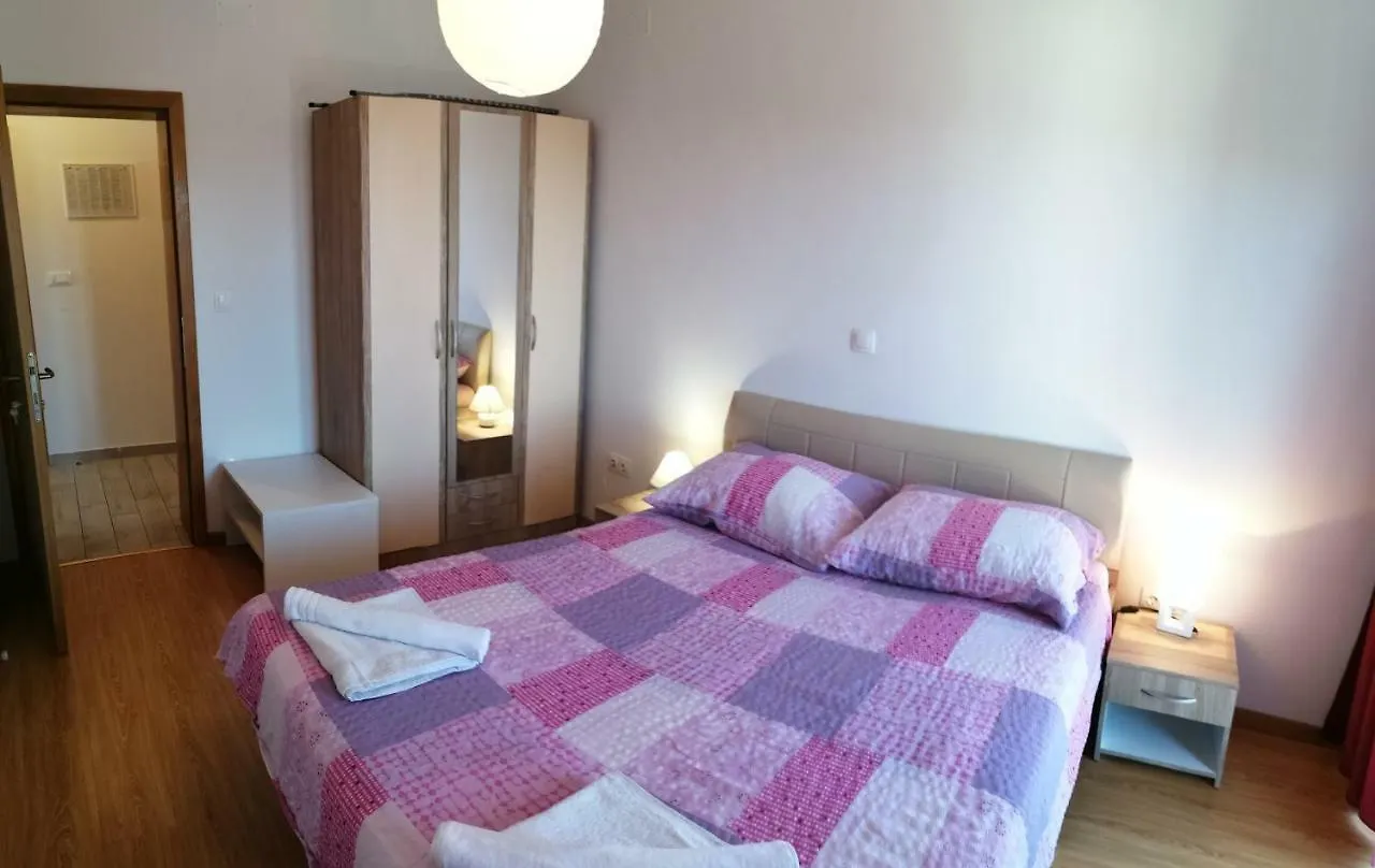 Apartmani Nada Кленовица